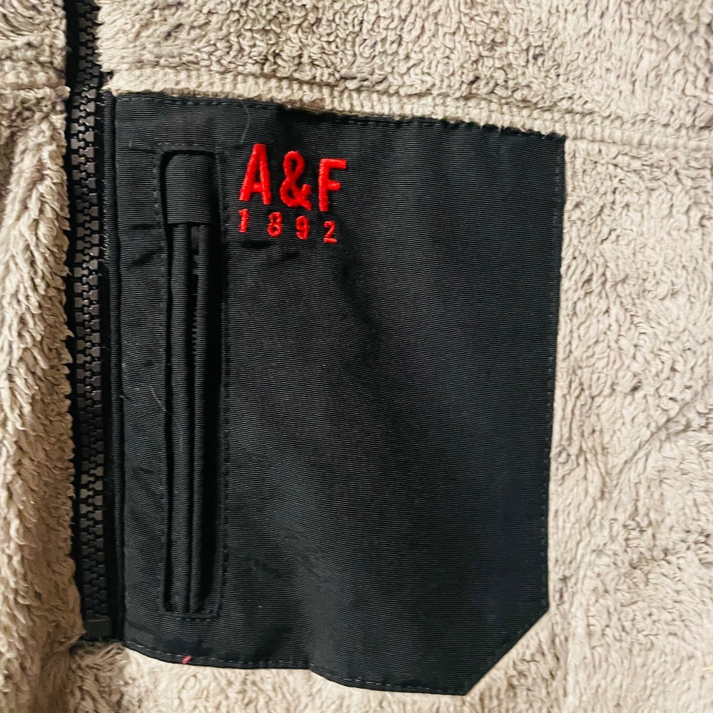 Abercrombie pullover Jacket - Picture 7 of 8